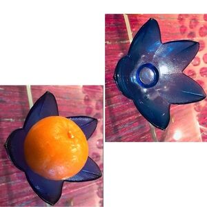 🎁Orange Candle in Blue Flower-Shaped Vase – Home Décor Treasure Hunt Gift